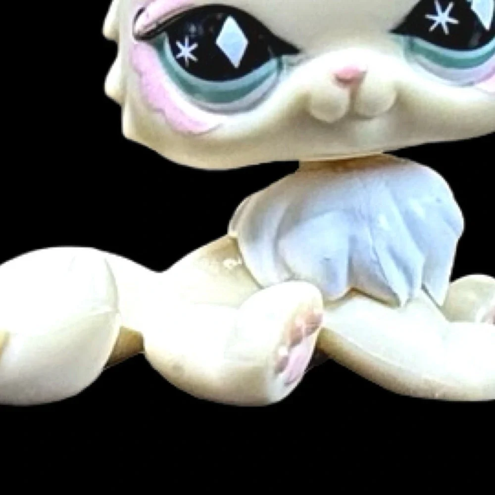 Littlest Pet Shop 723/Persian Cat/Lps Yellow/Lps Diamond Eyes/Tail Waggin' Club